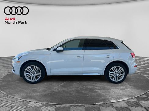 Used 2019 Audi Q5 2.0T Premium Plus w/ Premium Plus Package AWD/4WD image 2