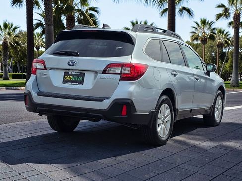 Used 2018 Subaru Outback 2.5i Premium AWD/4WD image 8