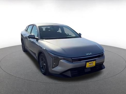 Used 2026 Kia K4 FWD image 3