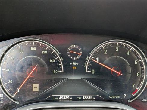 Used 2018 BMW 740i image 10