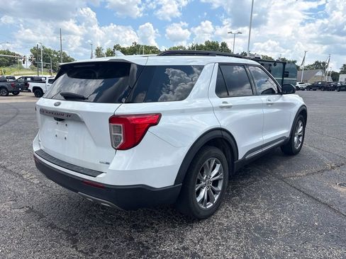 Used 2020 Ford Explorer XLT w/ Equipment Group 202A AWD/4WD image 7