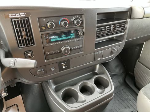 Used 2024 GMC Savana 2500 w/ Driver Convenience Package image 27