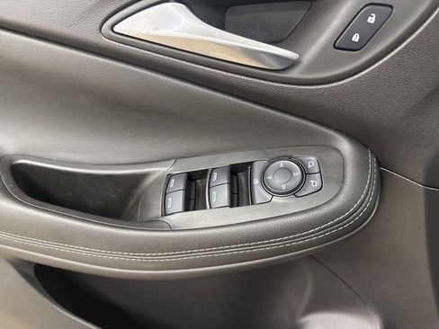 Used 2023 Buick Encore GX Select w/ Safety Package II image 31