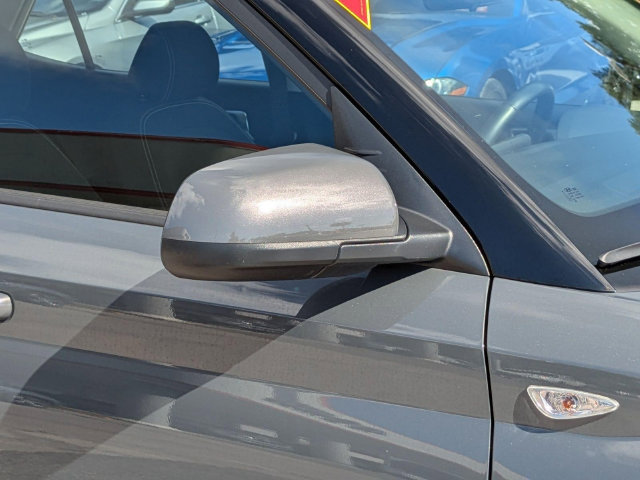 Used 2025 Hyundai Venue SEL FWD image 12