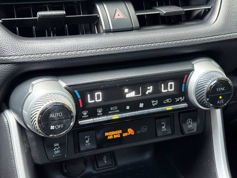 Certified 2022 Toyota RAV4 XLE w/ Convenience Package AWD/4WD image 19