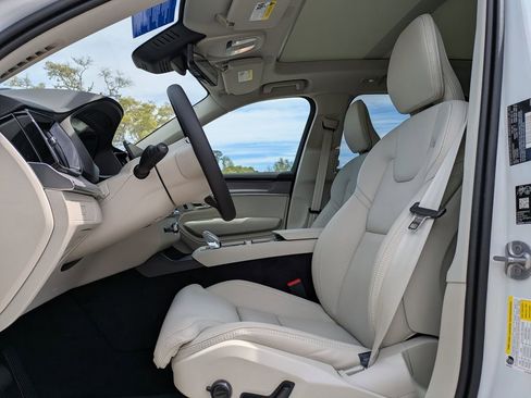 New 2026 Volvo XC90 B6 Ultra w/ Protection Package Premier AWD/4WD image 2