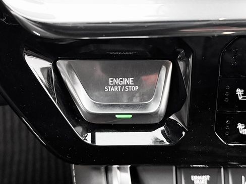 Used 2024 GMC Sierra 3500 Denali Ultimate image 10