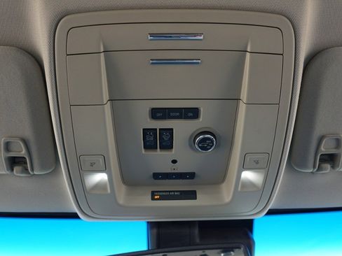 Used 2018 GMC Yukon Denali image 29