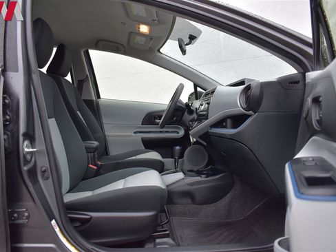 Used 2012 Toyota Prius C Two image 21