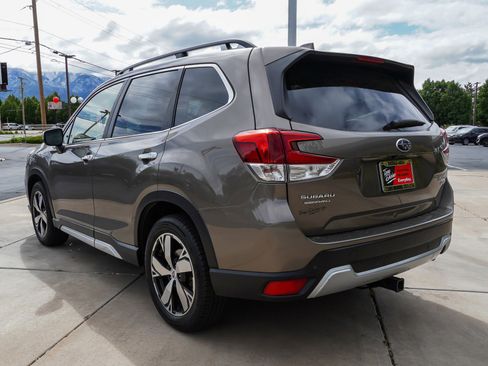 Used 2019 Subaru Forester Touring AWD/4WD image 6