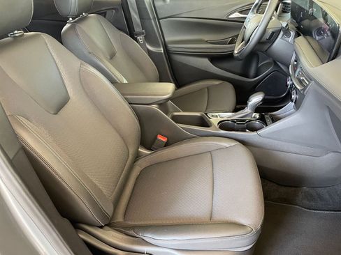 Used 2025 Buick Encore GX Preferred image 34