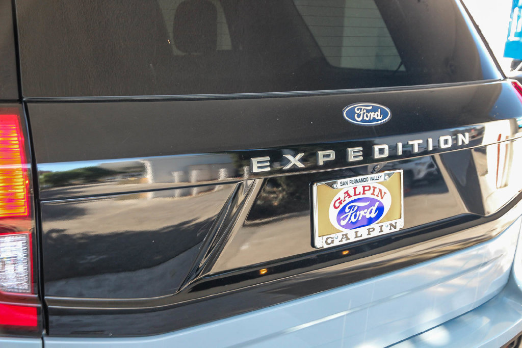 Certified 2025 Ford Expedition Active RWD image 10