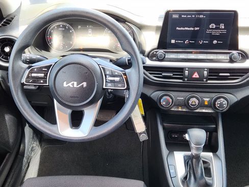 Used 2023 Kia Forte LXS w/ LXS Technology Package FWD image 24
