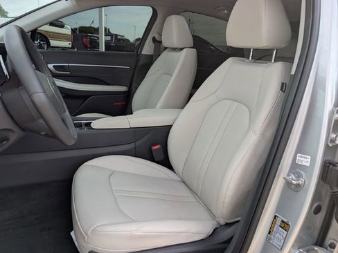 Used 2025 Hyundai Sonata Limited FWD image 25
