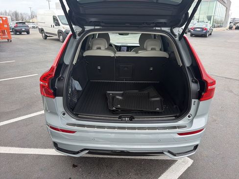 Certified 2025 Volvo XC60 B5 Ultra w/ Protection Package Premier image 3