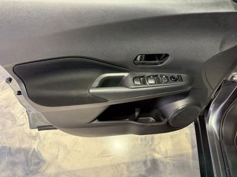 Used 2021 Nissan Kicks S FWD image 40