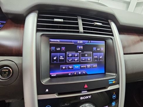 Used 2013 Ford Edge Limited w/ Driver Entry Pkg FWD image 18
