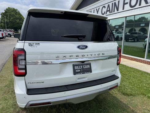 Used 2024 Ford Expedition Max Platinum image 3