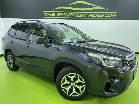 Used 2019 Subaru Forester Premium w/ All-Weather Package image 1