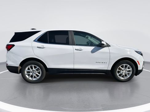 Used 2023 Chevrolet Equinox LT image 4