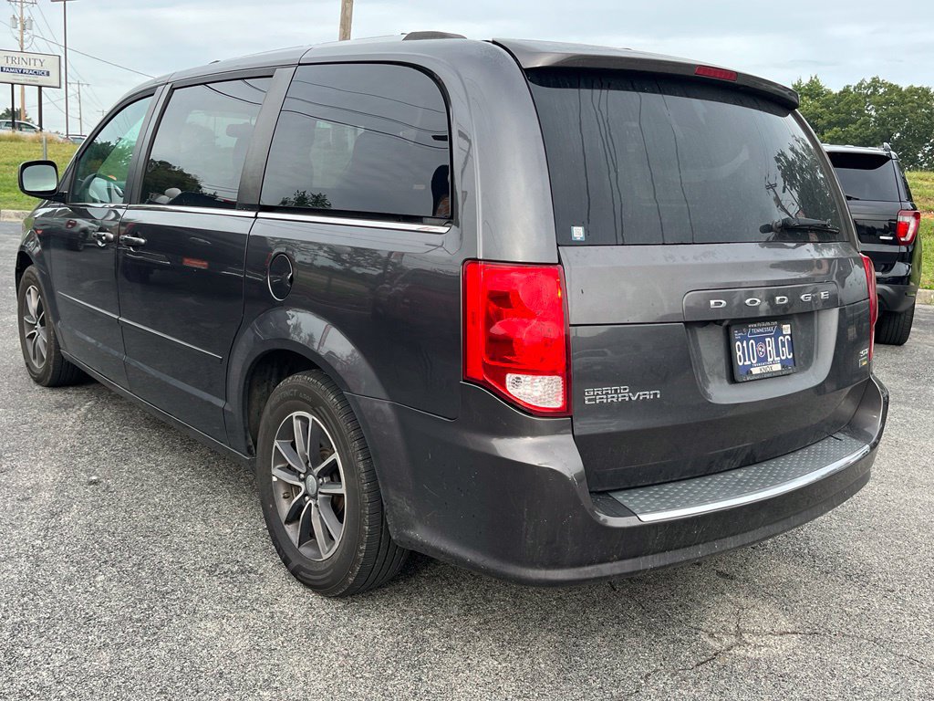 Used 2017 Dodge Grand Caravan SXT FWD image 6