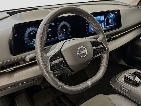 Used 2024 Nissan Ariya AWD image 18