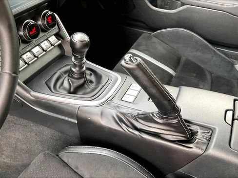 Used 2024 Toyota GR86 Premium RWD image 17