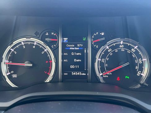 Used 2022 Toyota 4Runner Limited AWD/4WD image 14