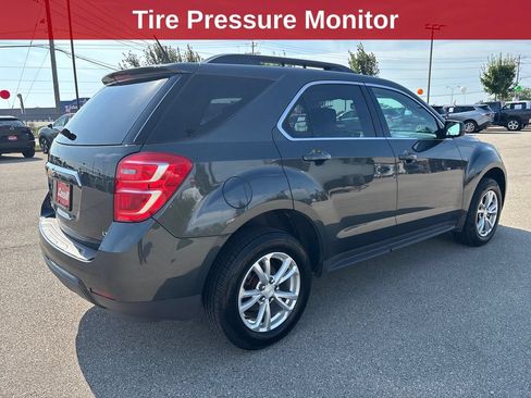 Used 2017 Chevrolet Equinox LT w/ Convenience Package AWD/4WD image 5