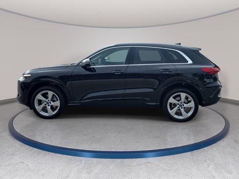 Certified 2025 Audi Q5 Premium w/ Premium Plus AWD/4WD image 8