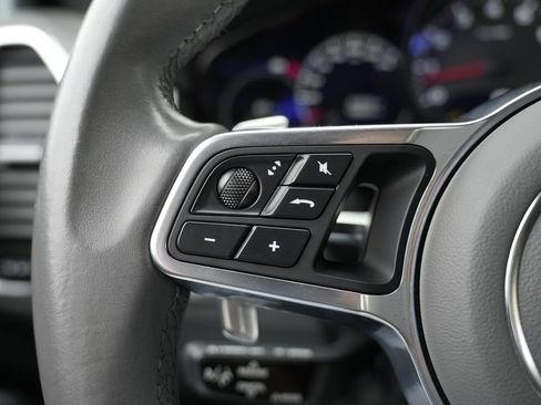 Used 2021 Porsche Cayenne AWD/4WD image 44
