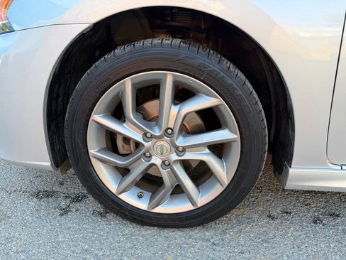 Used 2013 Nissan Sentra SR w/ Premium Pkg FWD image 29