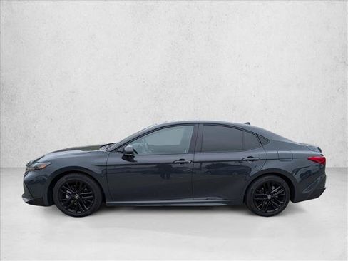 Used 2026 Toyota Camry SE FWD image 9