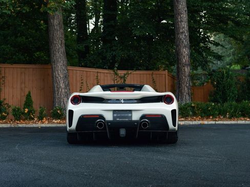 Used 2020 Ferrari 488 Pista Spider image 8