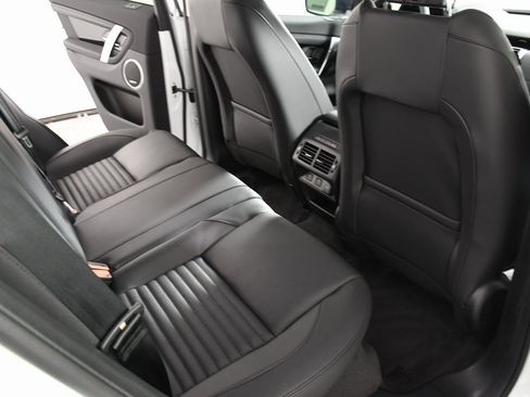 Used 2025 Land Rover Discovery Sport S image 22