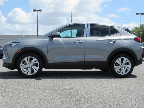 Used 2024 Buick Encore GX Preferred w/ Advanced Technology Package FWD image 4