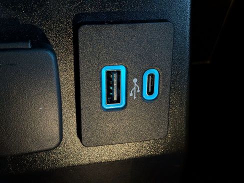 Certified 2023 Ford Explorer ST-Line w/ Class IV Trailer Tow Package image 27