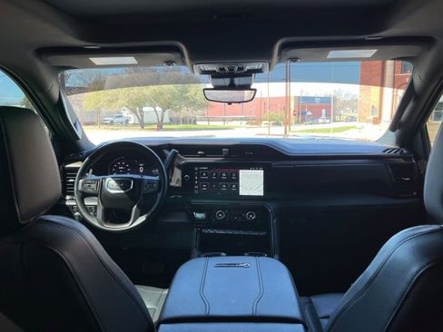 Used 2025 GMC Sierra 2500 AT4 w/ AT4 Premium Plus Package AWD/4WD image 40