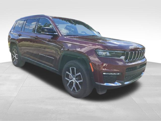 Used 2025 Jeep Grand Cherokee L Limited w/ Trailer Tow Package AWD/4WD image 3