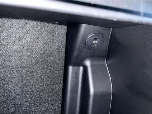 Used 2025 Ford F150 Lariat image 30