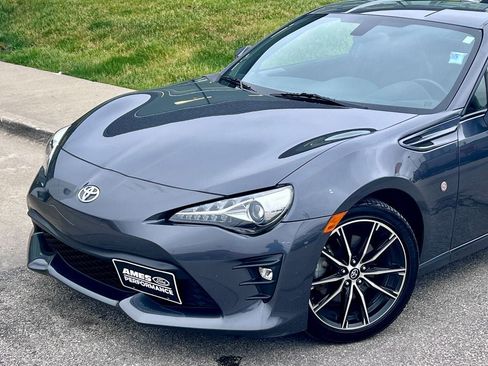 Used 2020 Toyota 86 RWD image 2