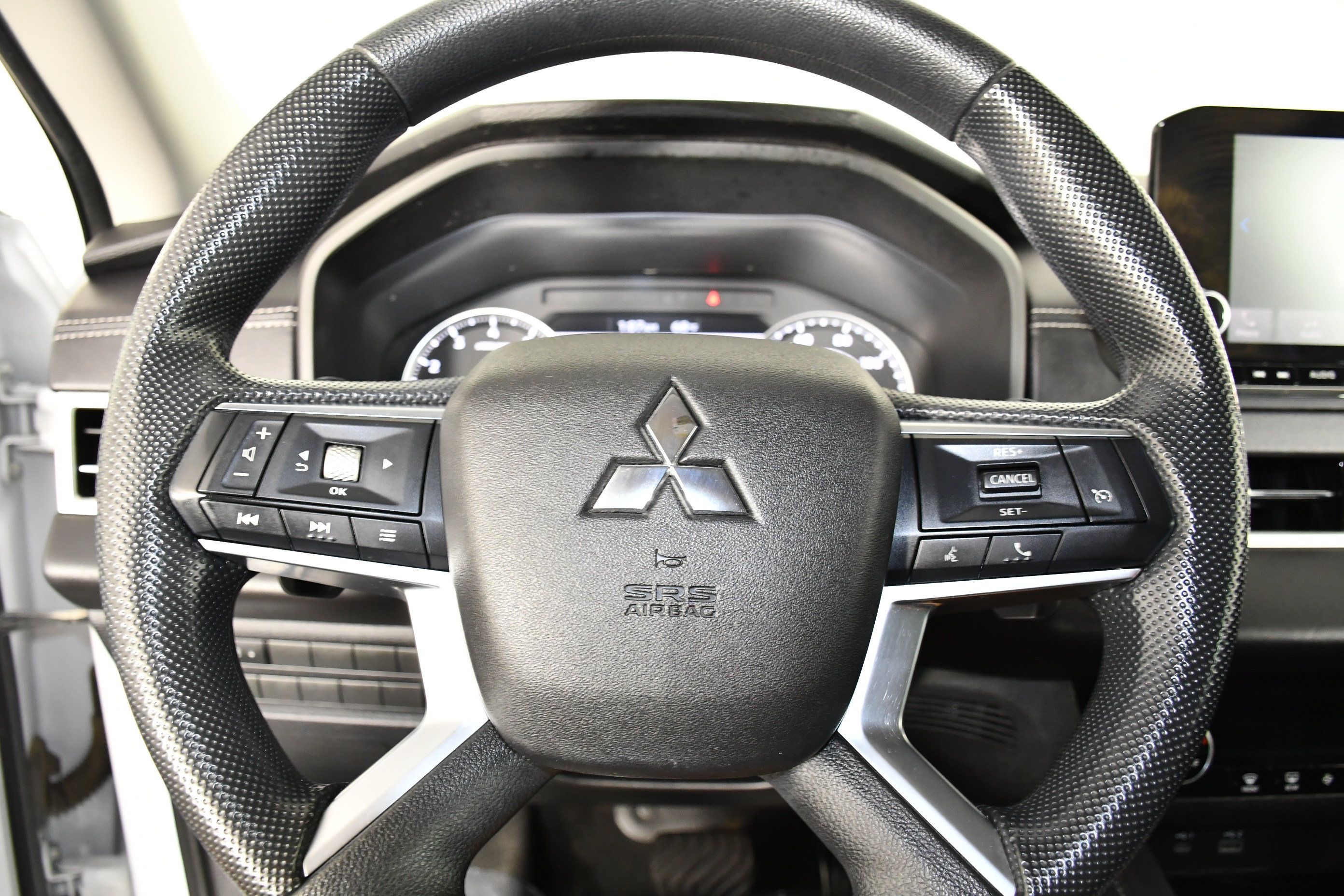 Used 2022 Mitsubishi Outlander ES AWD/4WD image 19