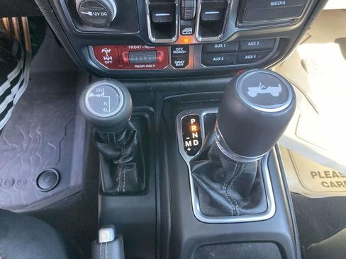 Used 2024 Jeep Wrangler Rubicon w/ Convenience Group image 17