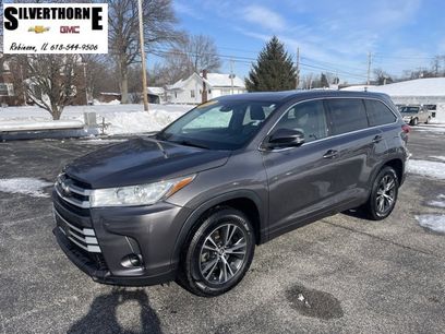 Used 2017 Toyota Highlander LE