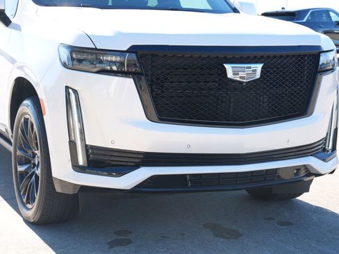 Used 2024 Cadillac Escalade Sport Platinum w/ LPO, ONYX Package image 29