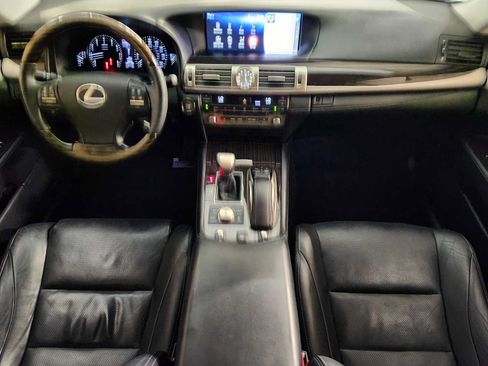 Used 2016 Lexus LS 460 w/ Comfort Package RWD image 4