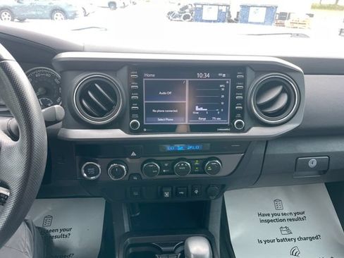 Used 2023 Toyota Tacoma TRD Off-Road AWD/4WD image 12
