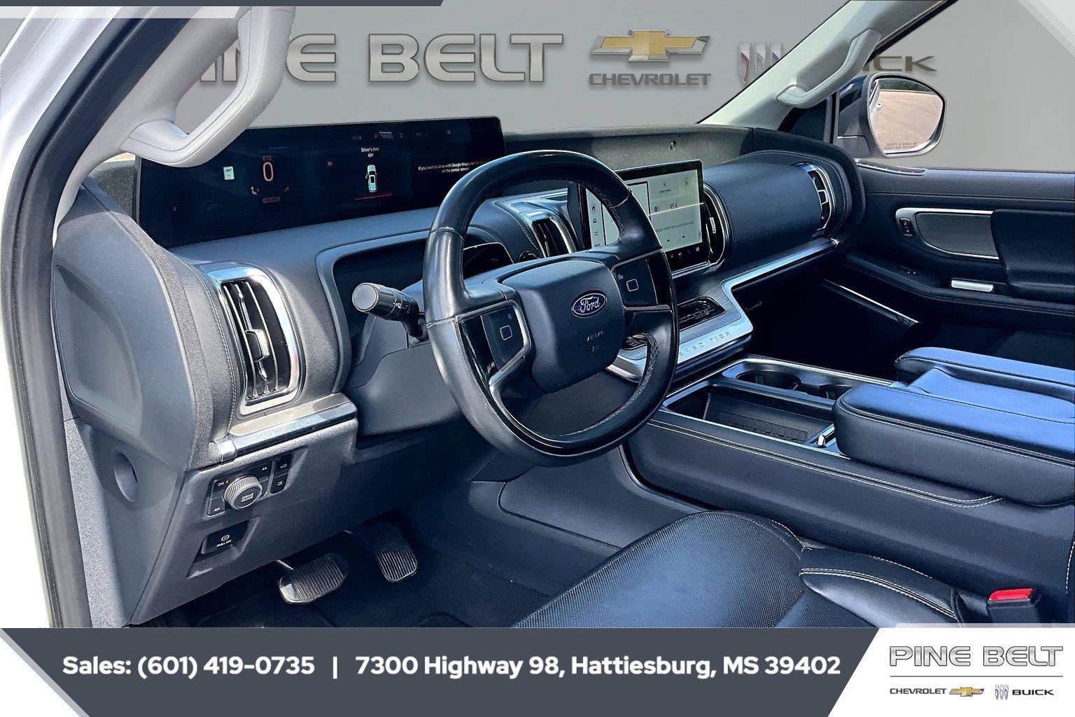 Used 2025 Ford Expedition Platinum AWD/4WD image 12