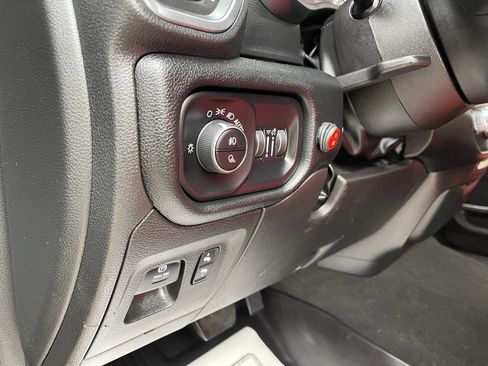 Used 2022 RAM 1500 Laramie image 15