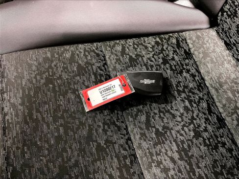 Used 2024 Chevrolet Colorado Z71 w/ Z71 Convenience Package 2 image 30